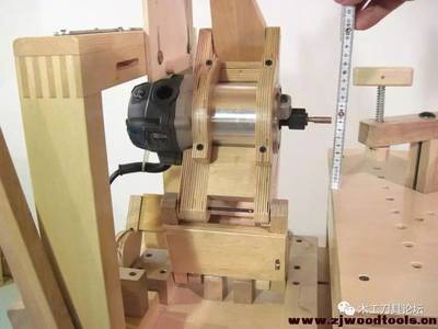 國外木工高手制作的電木銑仿形機開榫機組圖,關鍵還是木質(zhì)結構的